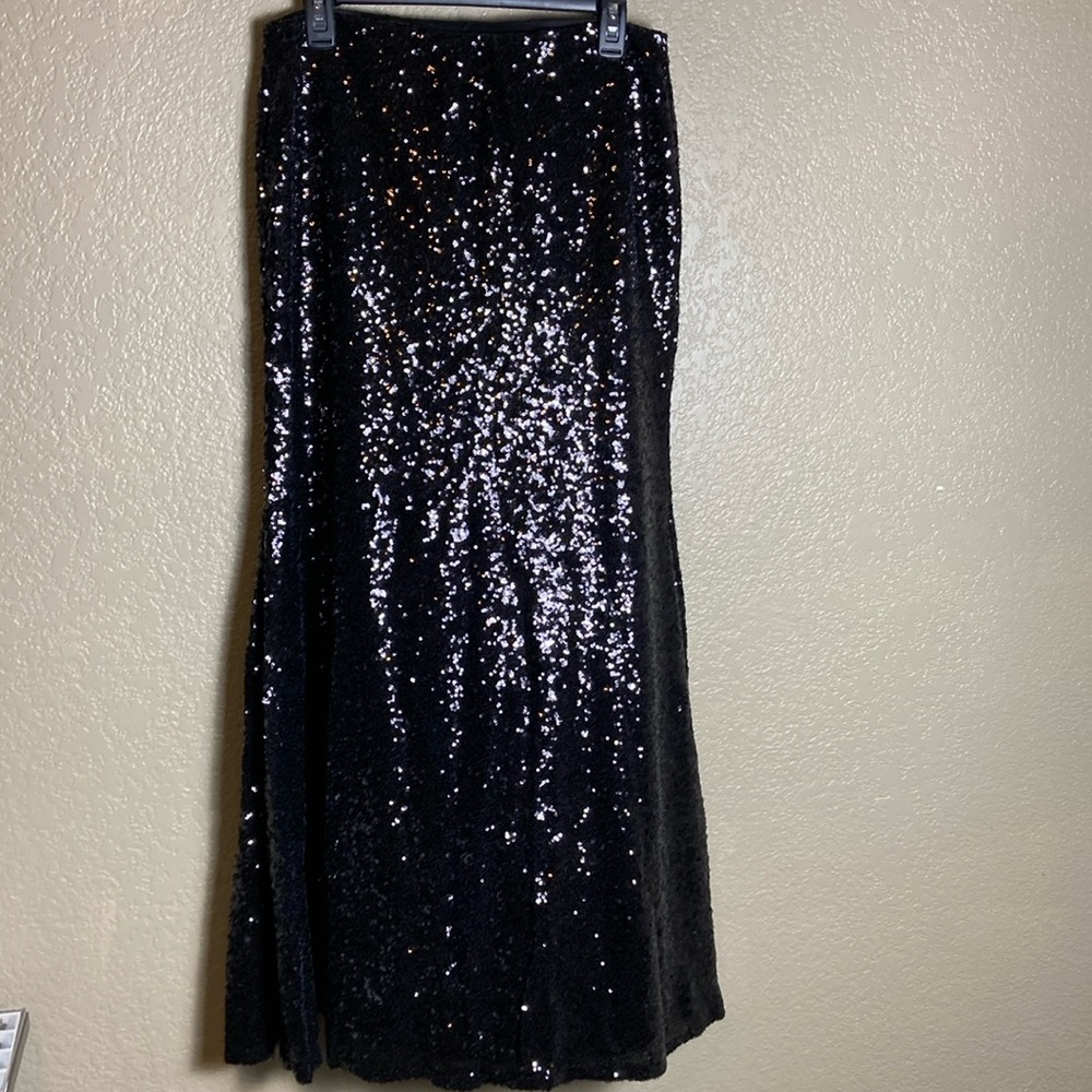 Brand New Never Worn Black Sequins Mermaid Pull Up Lined Skirt